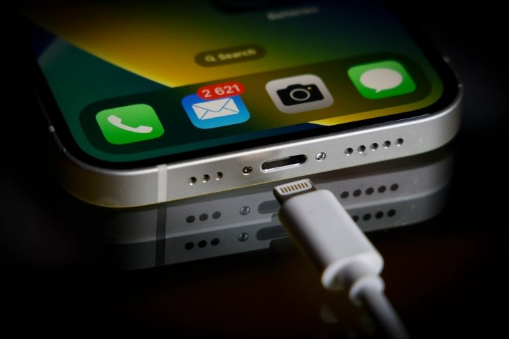 私のiPhone 16は充電していません